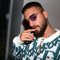 ¡Dios mío! Maluma ignora las bajas temperaturas de Noruega y... ¡Mirá!