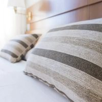 Con solo 3 ingredientes, lavá tus almohadas en el lavarropas y dejalas como recién estrenadas