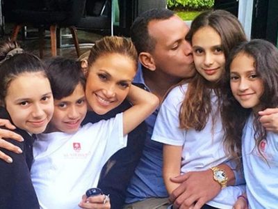 Alex Rodríguez y su familia realizan un sentido homenaje a Gianna Bryant
