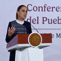 Continuar envíos de petróleo a Cuba es decisión de Pemex: Sheinbaum