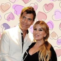 Amor a distancia y pareja abierta: cómo es la historia de Flor Peña y Ramiro Ponce de León