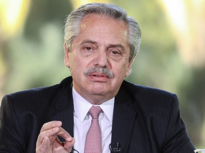 Alberto lanzó una dura advertencia a través de Facebook