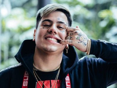 Duki fue agredido en la Fiesta de la Confluencia y no pudo terminar su show