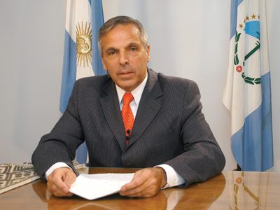 Para Jorge Sapag, la ley de hidrocarburos “avanza sobre derechos de las provincias”