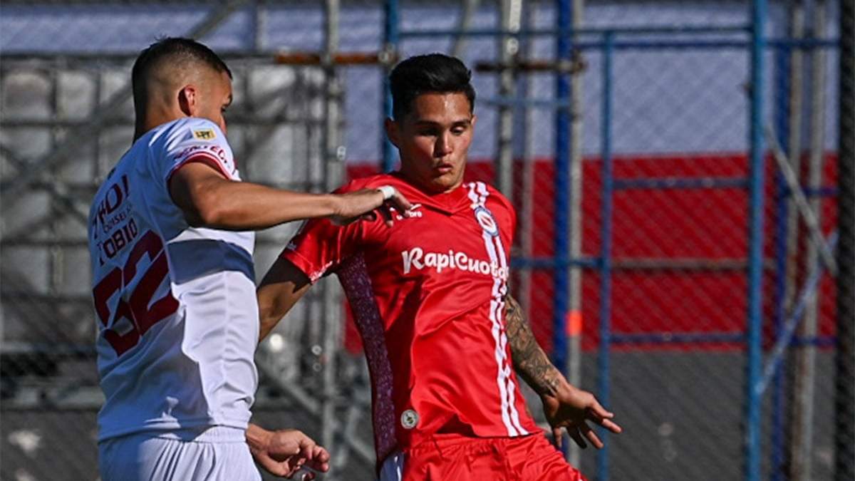 Argentinos Juniors sufrió ante Barracas.