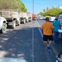 “¡Nos vamos a quedar sin comer!”, piden ayuda en Tierra Caliente por bloqueos carreteros