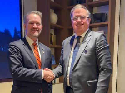 México y EU pactan alcanzar un acuerdo antes de iniciar la revisión del tratado comercial T-MEC