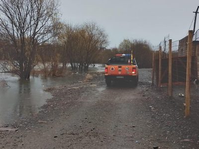 Por la crecida del río, alertaron a los vecinos ribereños de Cipolletti ante una posible evacuación