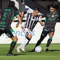 El Lobo empató con Nueva Chicago