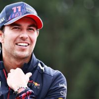 "Checo" Pérez renueva con la escudería Red Bull para la temporada 2022 de Fórmula 1
