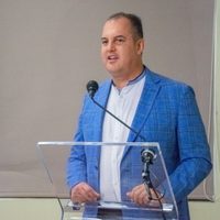 Enfrenta defensor de derechos humanos denuncias por acoso laboral, discriminación y malos tratos