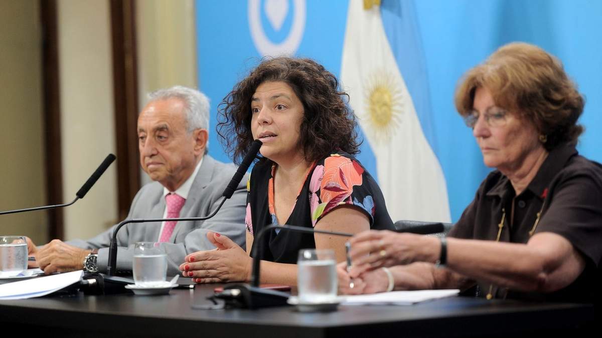 Pedro Cahn, Carla Vizzotti y Mirta Roses. Foto: (Twitter)