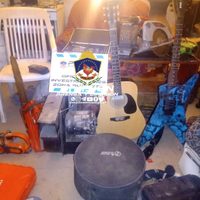 En cuatro allanamientos, demoraron a seis personas y recuperaron gran cantidad de elementos robados