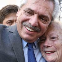 El Gobierno no descarta la “posibilidad” de otorgar otro bono a los jubilados