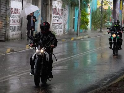 Llega la onda tropical 20 y amenaza un nuevo ciclón esta semana: así lloverá entre lunes y jueves