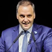 Manuel Adorni reapareció en una actividad oficial y defendió al Gobierno Nacional