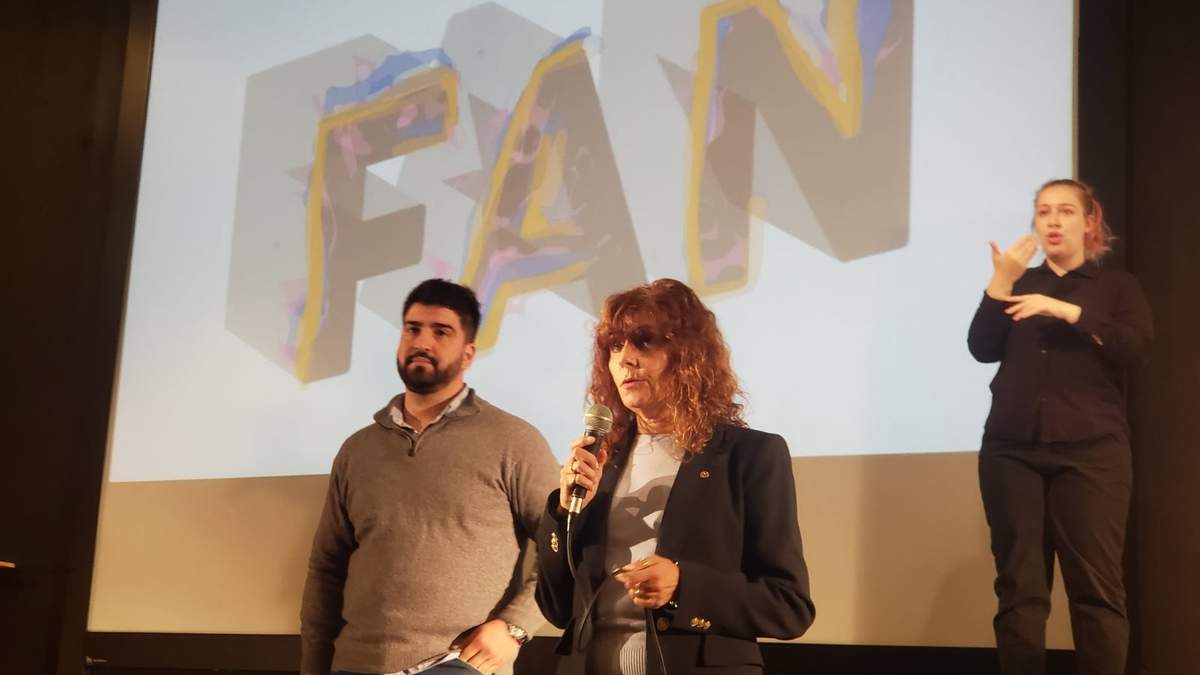 María Pasqualini en un evento de la Municipalidad. Fuente: (Twitter)