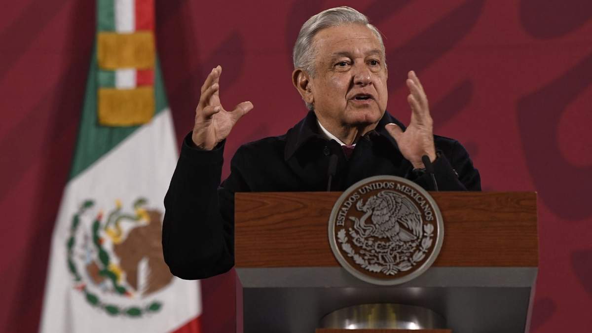 AMLO declaró en "sesión permanente" las pláticas con empresarios sobre el outsourcing. Foto: Octavio Gómez