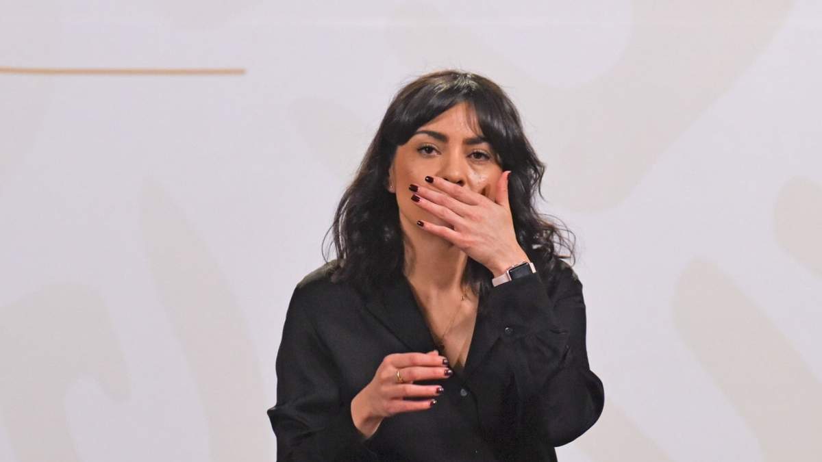 Elizabeth García Vilchis durante una de sus participaciones en la conferencia matutina del expresidente López Obrador. Fotografía: Eduardo Miranda.