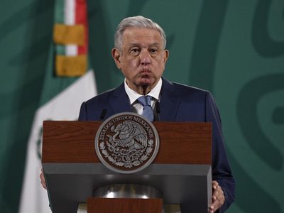 AMLO niega opacidad por acuerdo sobre obras de infraestructura; es “para agilizar trámites”