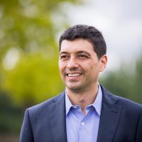 Marcos Koopmann impulsa el uso de energías "limpias y renovables"
