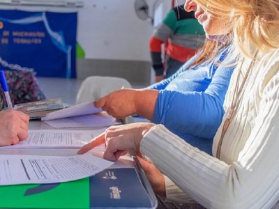 Extienden hasta el 9 de enero el plazo para la reinscripción de las becas Gregorio Álvarez