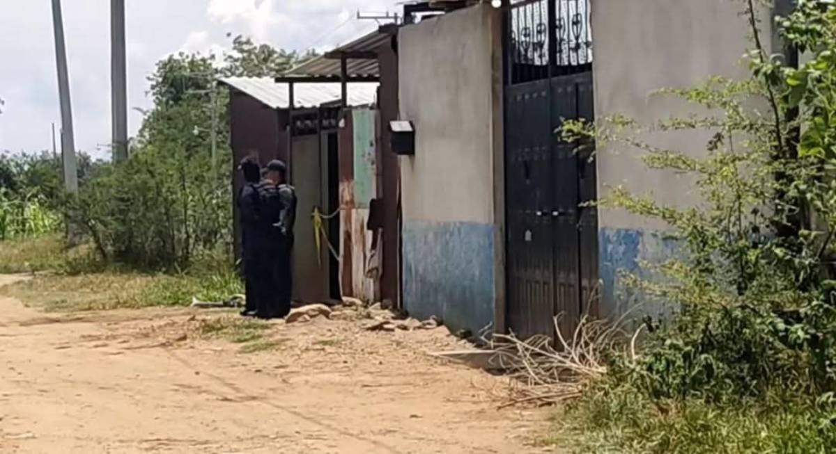 Inmueble donde fueron encontrados los cuerpos de Belinda y Joaquín, en Zaachila, después de que el sujeto presuntamente matara a la mujer y después se suicidara.