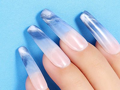 Nail art blooming gel: cómo hacer esta técnica de manicura que lleva tus uñas a otro nivel
