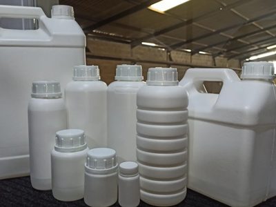 Si querés un portacubiertos con mucha onda, no compres en un bazar: crealo así de fácil con un envase plástico