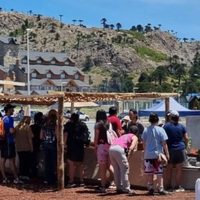 Miles de turistas volvieron a elegir a Neuquén para pasar el último finde largo del año