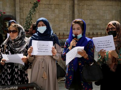 El Gobierno de los talibanes emitió un decálogo sobre los derechos de las mujeres: qué dice
