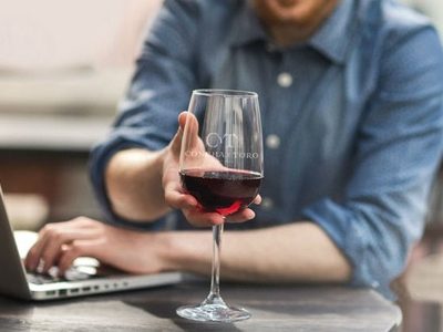 El vino y la cerveza son de los productos más vendidos en aislamiento