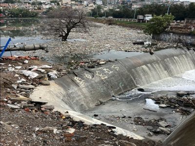 Conagua asegura haber retirado 700 toneladas de basura antes de inundación en Naucalpan
