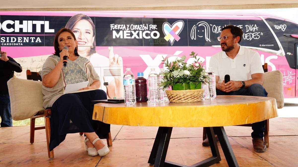 La candidata presidencial de la oposición hizo su primer recorrido en el "Xochibus"