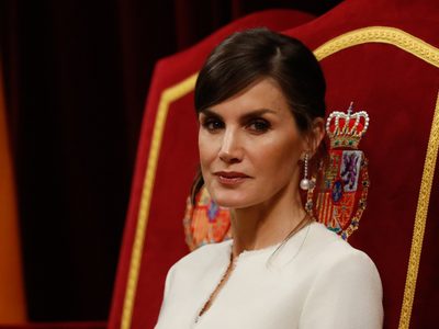 ¡Devastador! El dibujo de un niño que hunde a la Reina Letizia ¡El peor obsequio de todos!