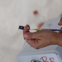 Países deben vacunar contra covid al 70% de la población para garantizar barrera de inmunidad: OMS