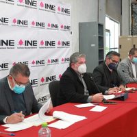 El INE valida más firmas de las necesarias para la consulta de revocación de mandato