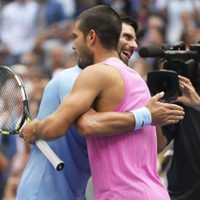 Alcaraz vence a Djokovic en el US Open y alcanza su tercera final de Grand Slam consecutiva