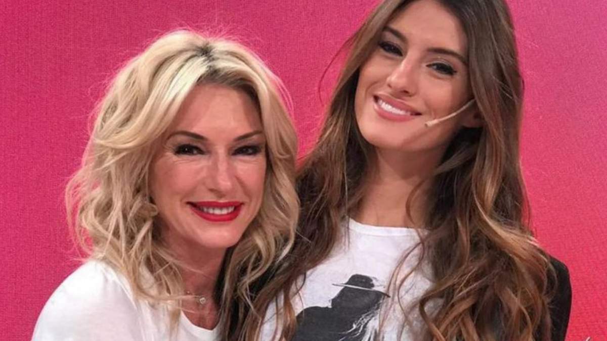 Lola y Yanina Latorre. Fuente: (Instagram)