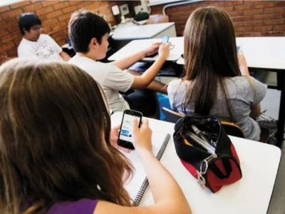 Comienza a definirse la regulación del uso de celulares en las escuelas de Neuquén