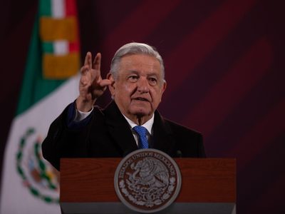 AMLO ofrece a Biden el avión presidencial a cambio de aeronaves de carga y contra incendios
