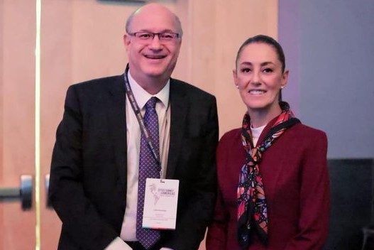 Claudia Sheinbaum, jefa de gobierno de la CDMX, y Ilan Goldfajn, presidente del BID
