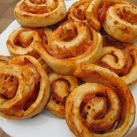 Rollitos de pizza: facilísimos de hacer, súper jugosos y ricos para picotear algo durante el partido de la selección