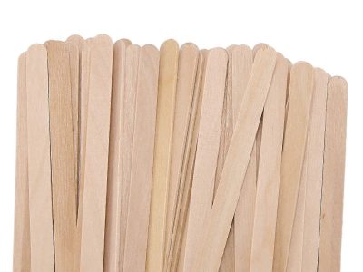 Si tenés palitos de helado y un poco de hilo, hacé esta delicada deco "low cost" para la entrada de tu casa