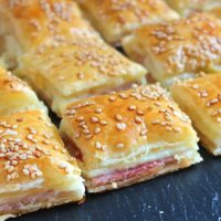Con 4 ingredientes, prepará estos cuadraditos de jamón y queso perfectos para acompañar con el mate