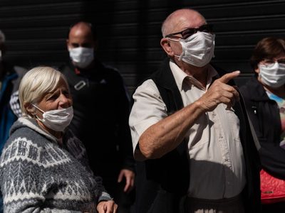 ¡Atentos jubilados! ¿Se castigará a los mayores de 70 que salgan a la calle en la Ciudad?