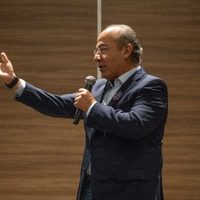 Calderón asegura que MVS Radio le ofreció despedir a Carmen Aristegui