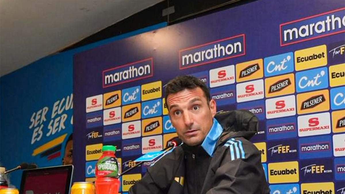 Lionel Scaloni en conferencia de prensa.