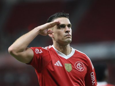 Las complicaciones de River par a la vuelta de Rafael Santos Borré