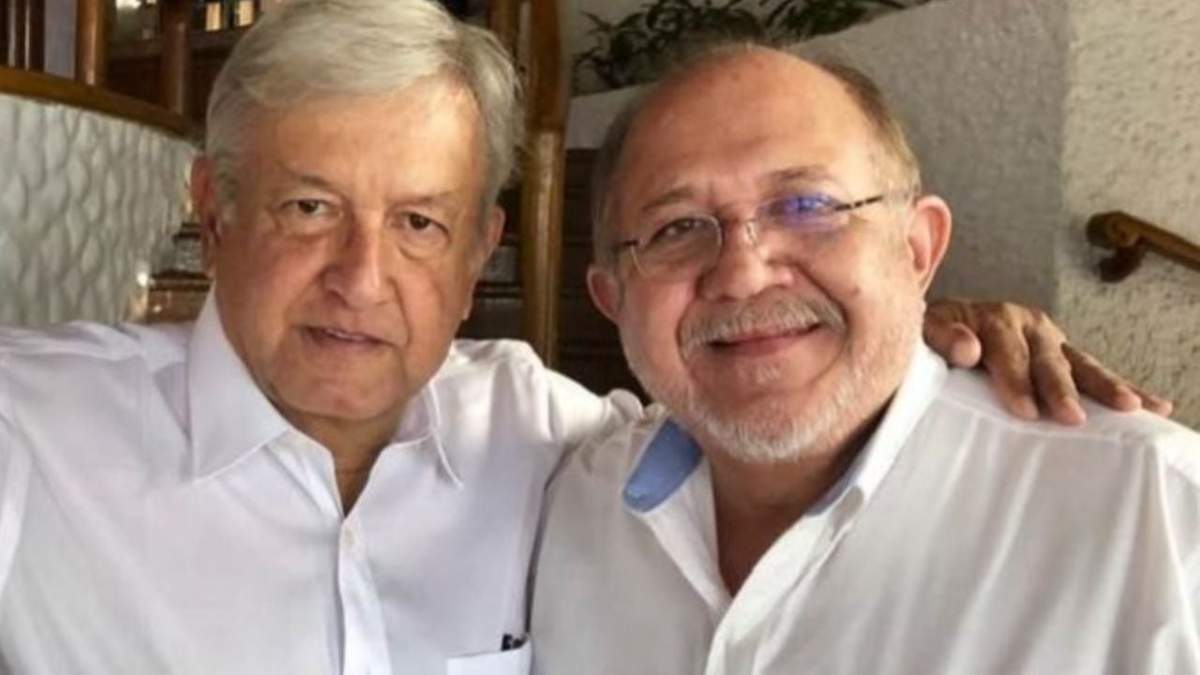 Luis Benítez, exalcalde de Mazatlán, fue uno de los fundadores de Morena en Sinaloa. Aquí, con López Obrador